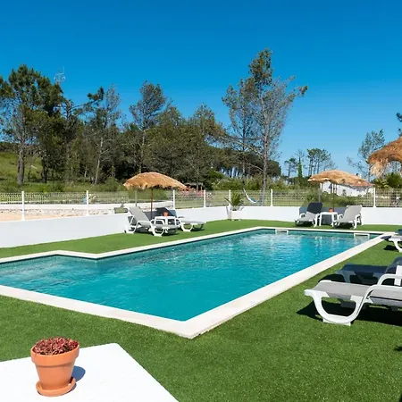 לינה וארוחת בוקר Quinta Bogesi 4*