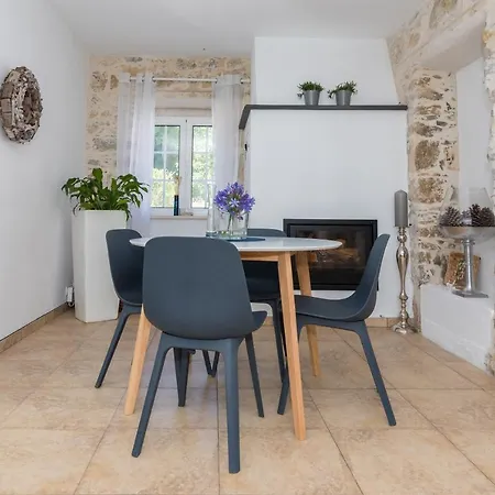 לינה וארוחת בוקר Quinta Bogesi 4*